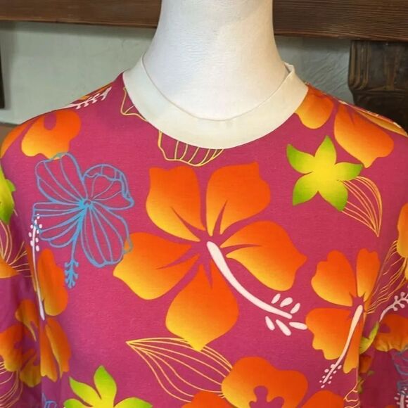 Bruce Glen Pink and Orange Tiki Floral Tee, size SMALL - Picture 2 of 12